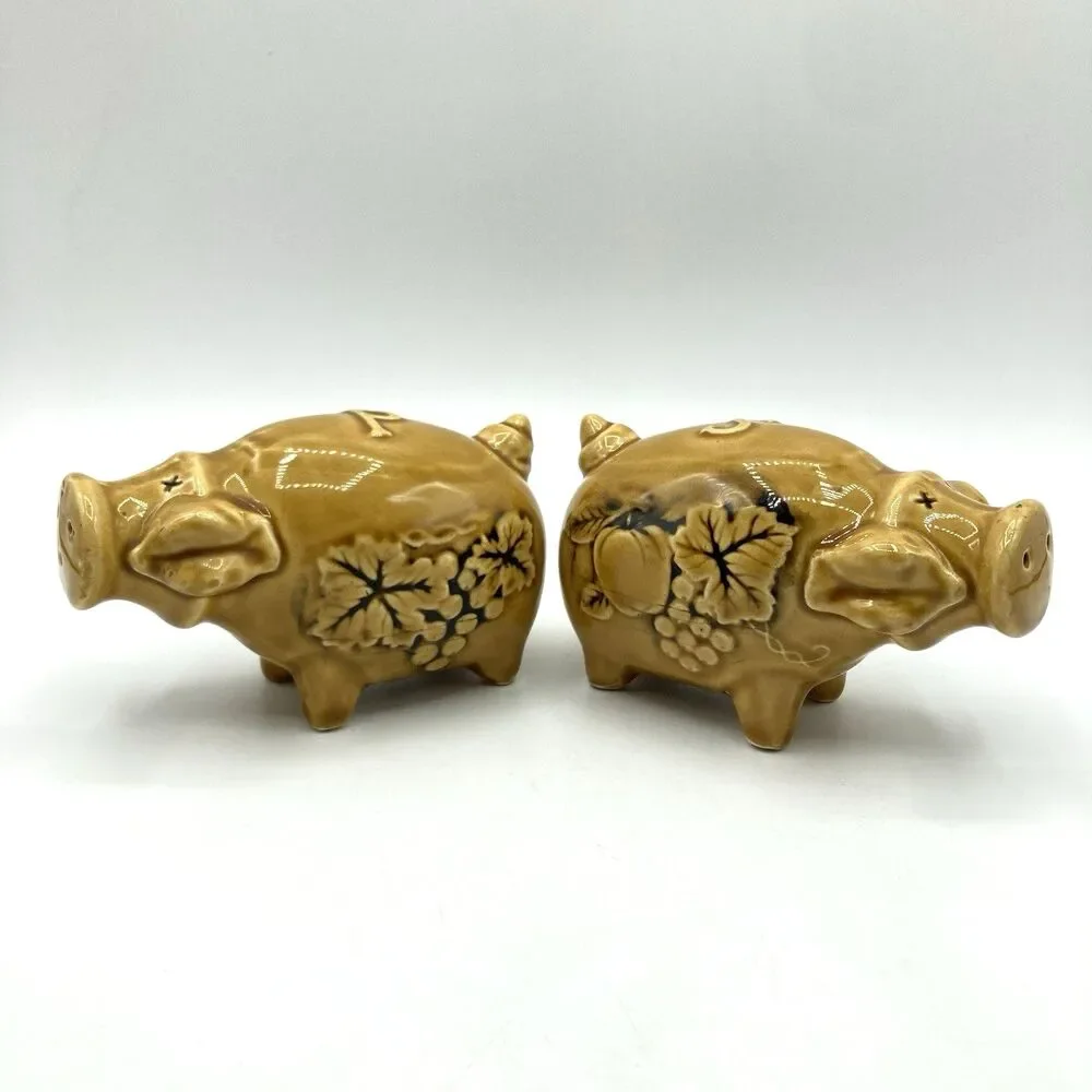 Vintage Enesco Japan Pig Salt & Pepper Shakers Harvest Gold Apple Grapes Ceramic